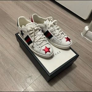 Womens Gucci Sneaker, a different and unique style! Work once like new